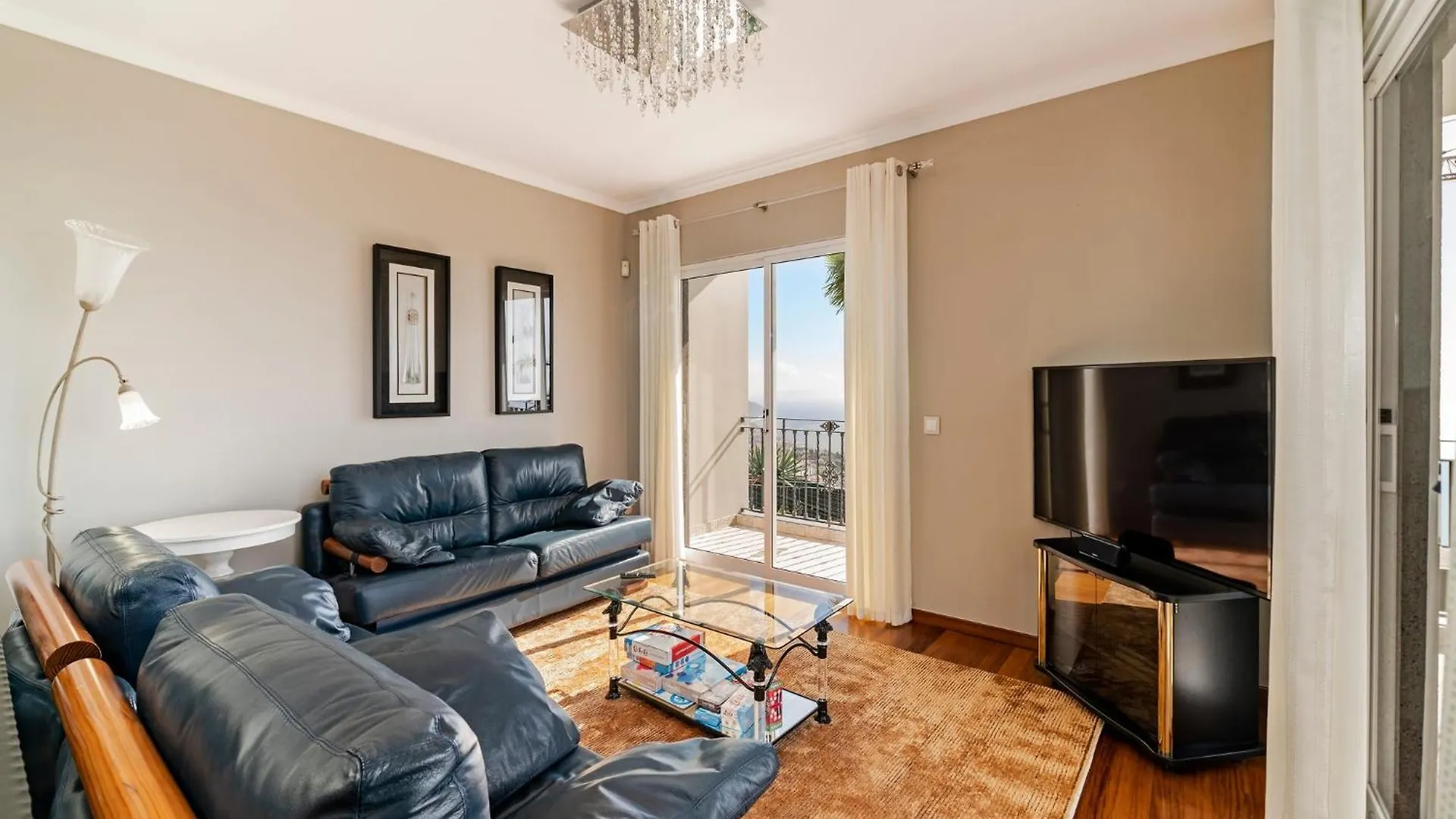 Exquisite Madeira Villa Villa Funchal Belair 4 Bedroom Panoramic Sea View Heated Pool Hot-Tub
