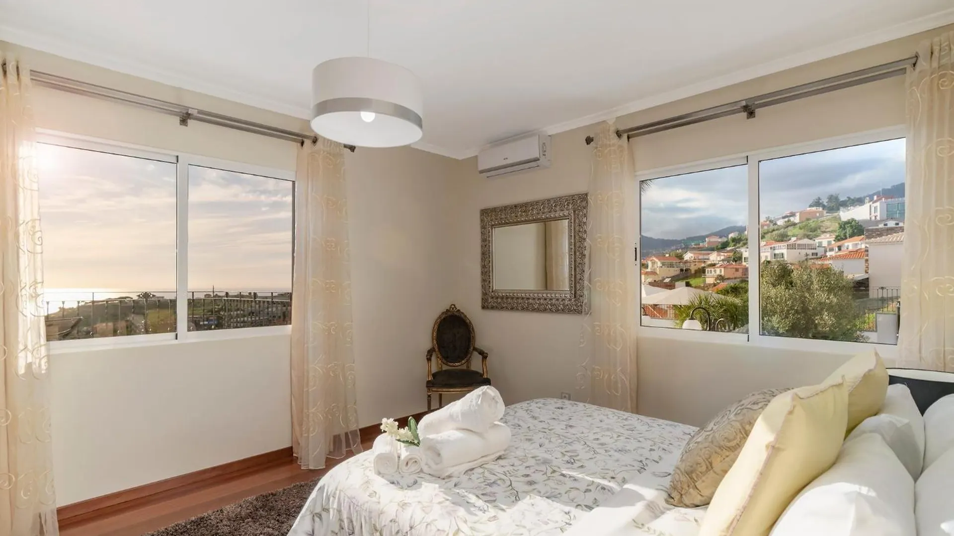 Exquisite Madeira Villa Villa Funchal Belair 4 Bedroom Panoramic Sea View Heated Pool Hot-Tub