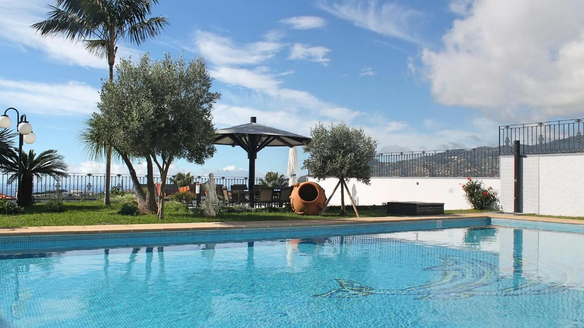Exquisite Madeira Villa Villa Funchal Belair 4 Bedroom Panoramic Sea View Heated Pool Hot-Tub
